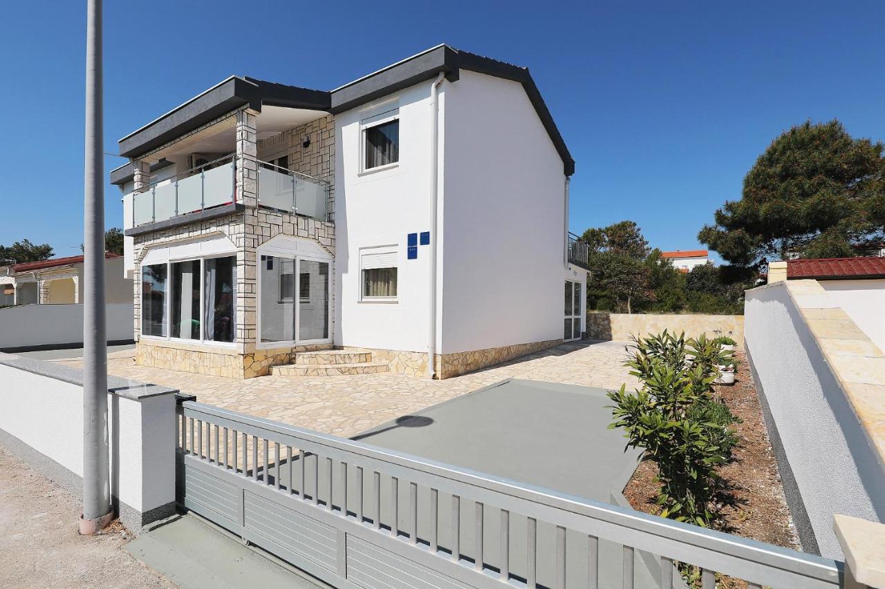 Apartmani Nella Vir Exterior foto